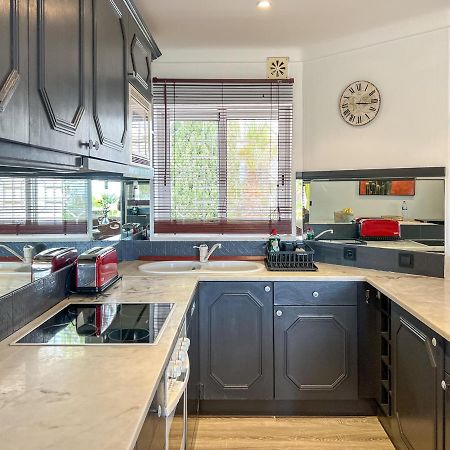 Lovely Apartment In Albufeira 2Bd 250M Beach Ocean View And Ac Wi-Fi Pool 외부 사진
